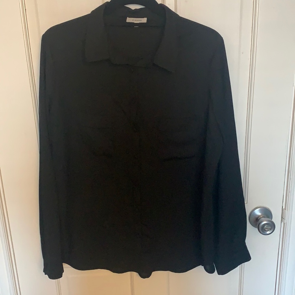 Black long sleeve Pleione button down